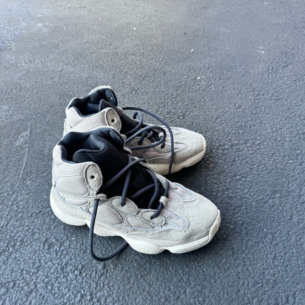 Yeezy 500 gray high 7y